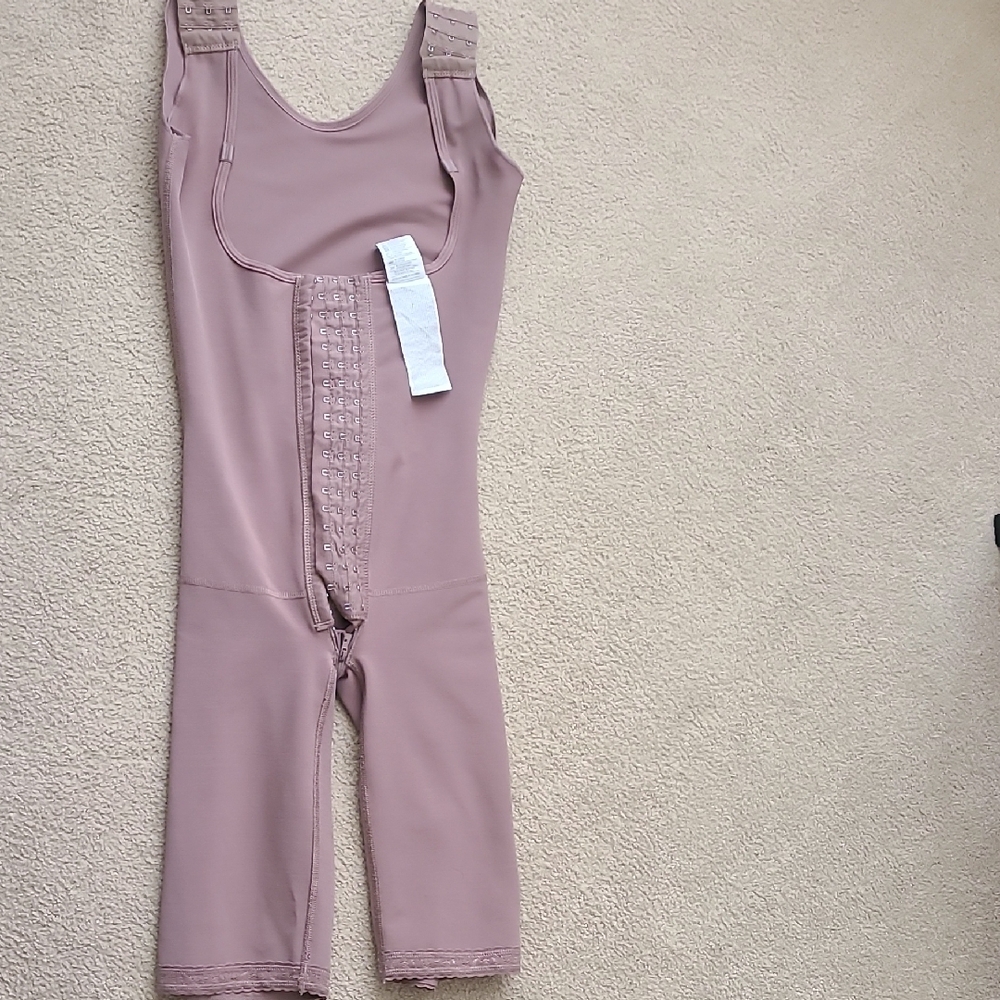 Seamless Shapewear Bodysuit in Mauve